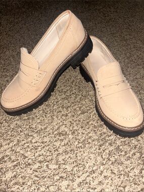 Classic Women’s Cream Penny Loafers